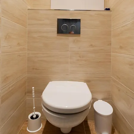 Spacious 1-bedroom Апартаменты *