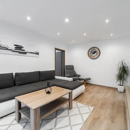 Апартаменты Spacious 1-bedroom